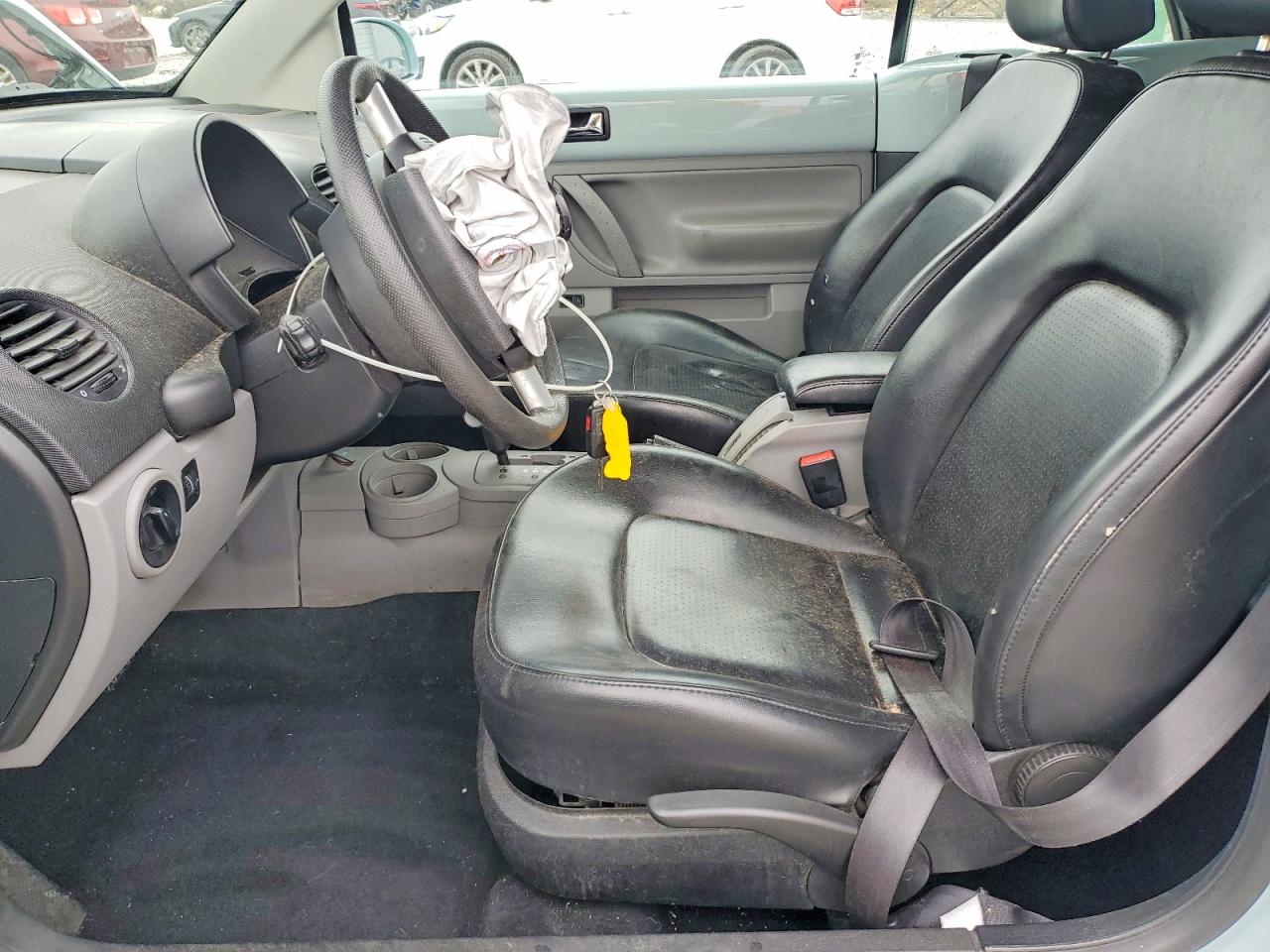 2005 VOLKSWAGEN NEW BEETLE GLS photo 7