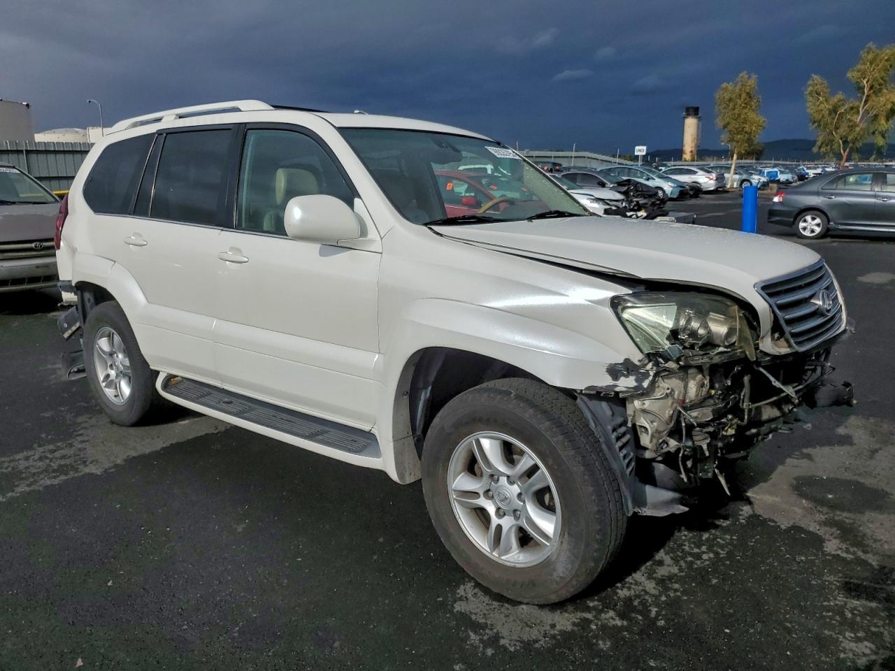 2004 LEXUS GX 470 photo 4