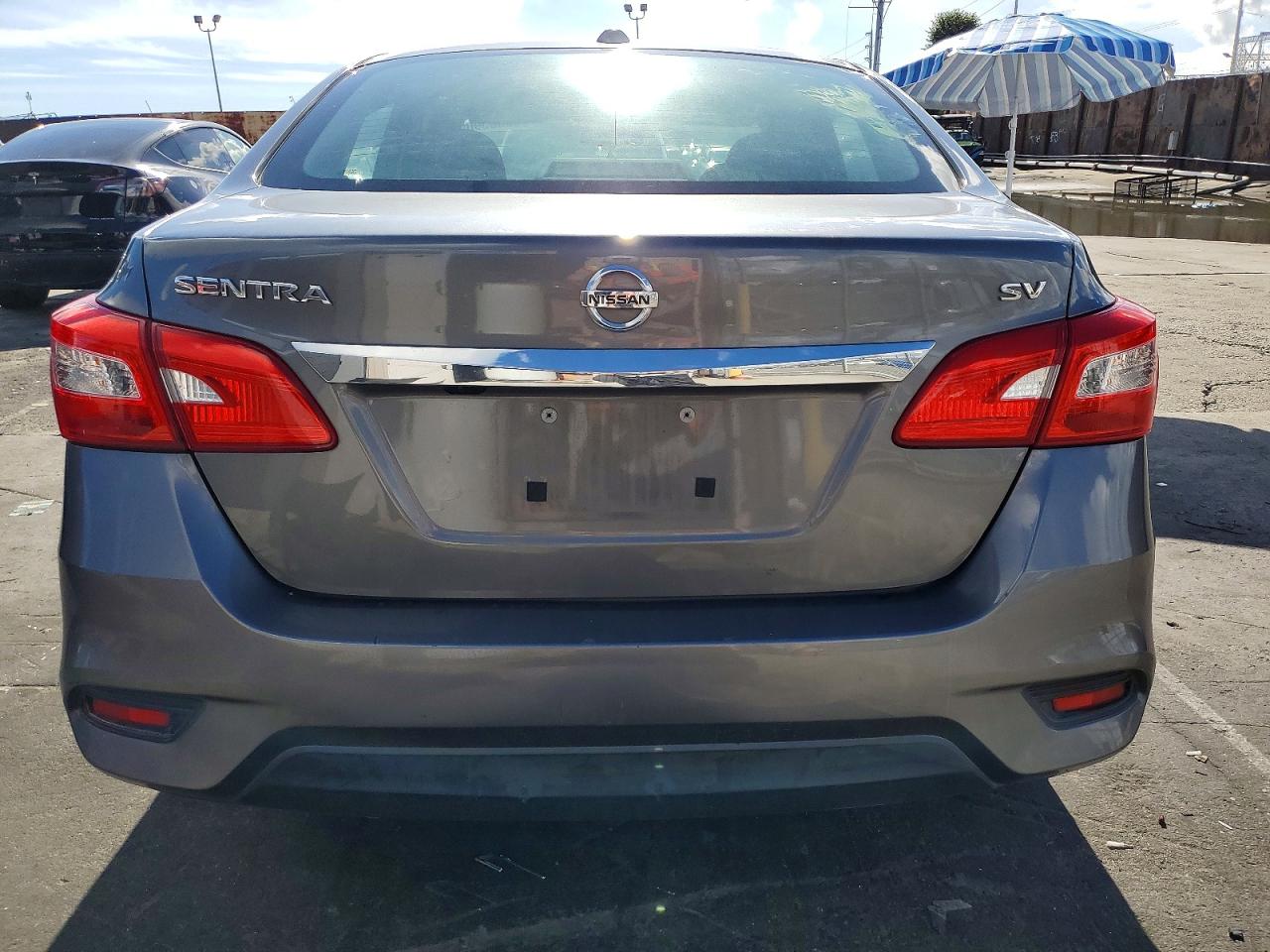 2018 NISSAN SENTRA S photo 6