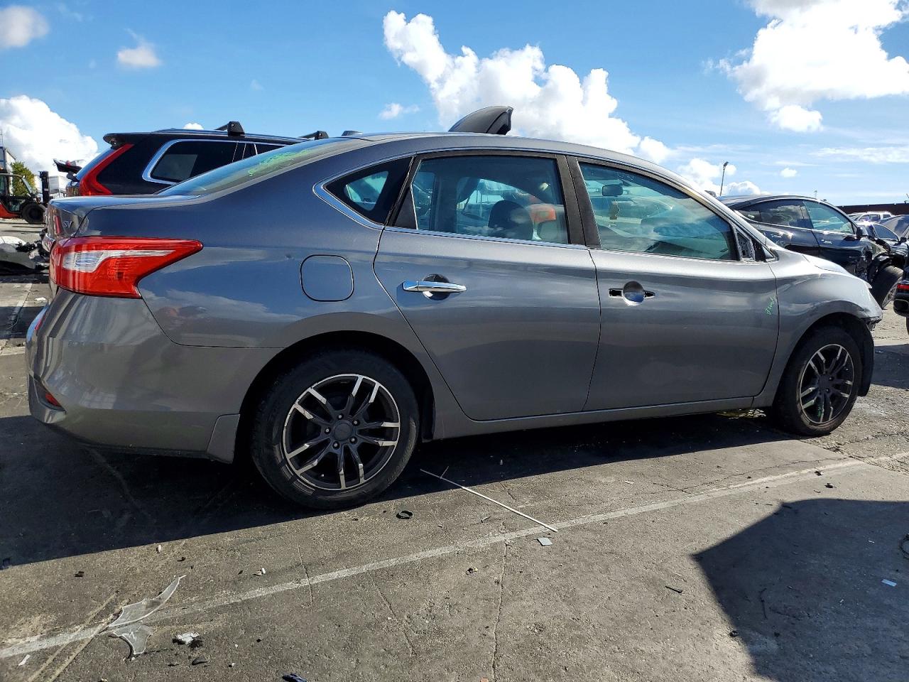 2018 NISSAN SENTRA S photo 3