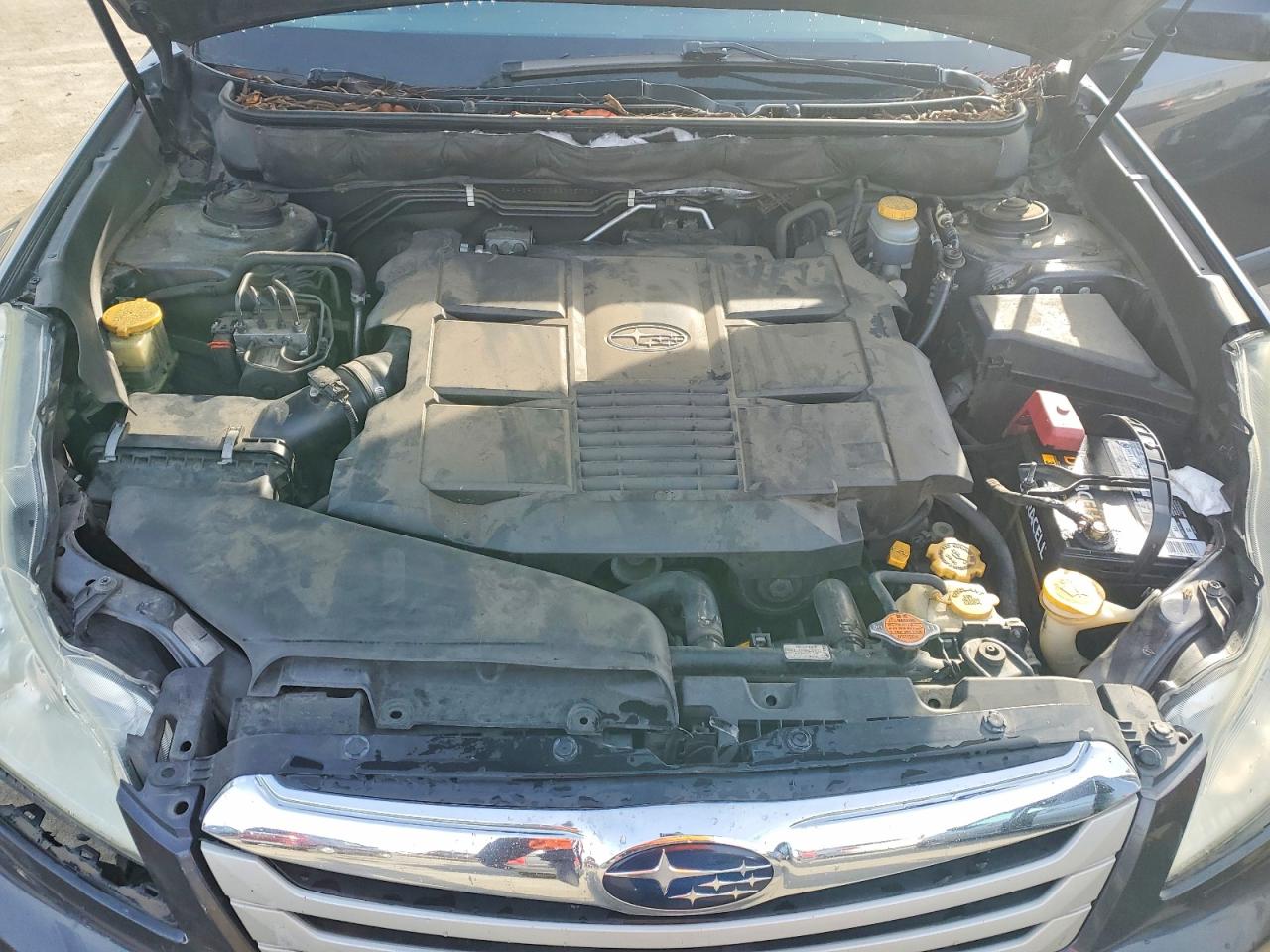 2011 SUBARU OUTBACK 3.6R LIMITED photo 12