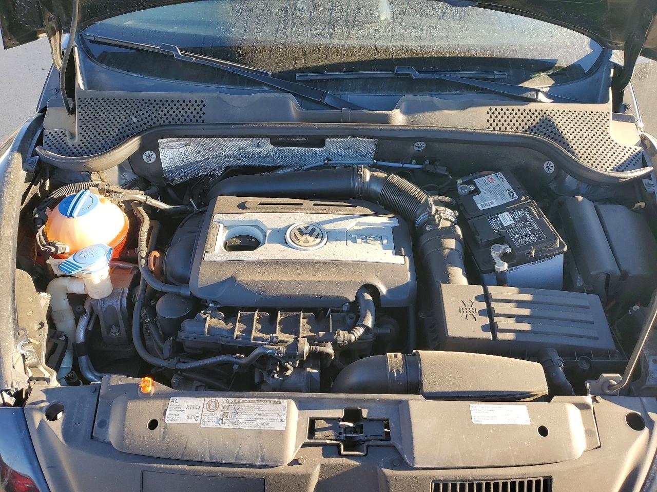 2013 VOLKSWAGEN BEETLE TURBO photo 11