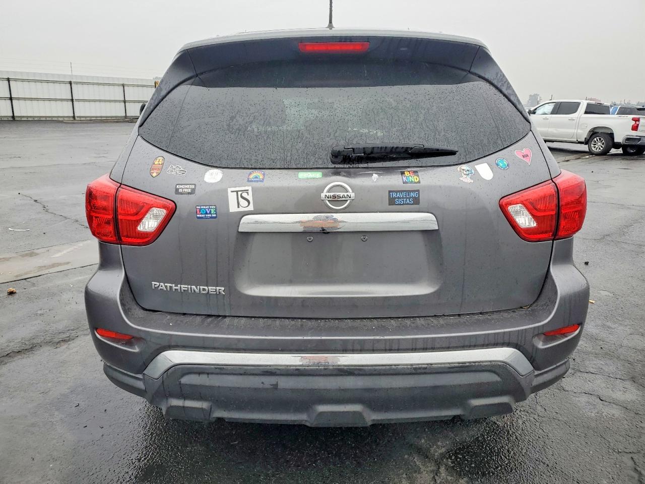 2017 NISSAN PATHFINDER S photo 11