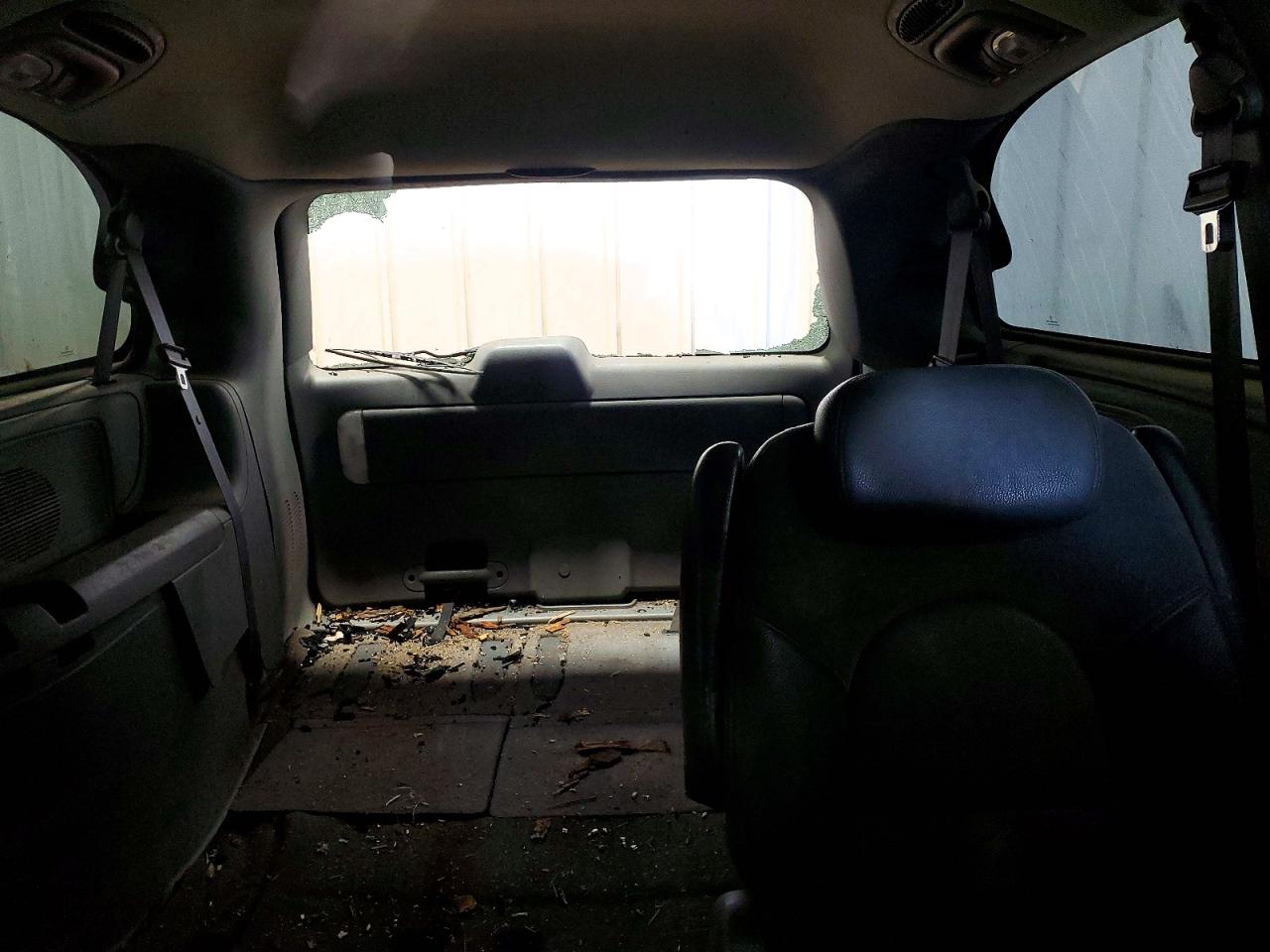 2005 CHRYSLER TOWN & COUNTRY LIMITED photo 10