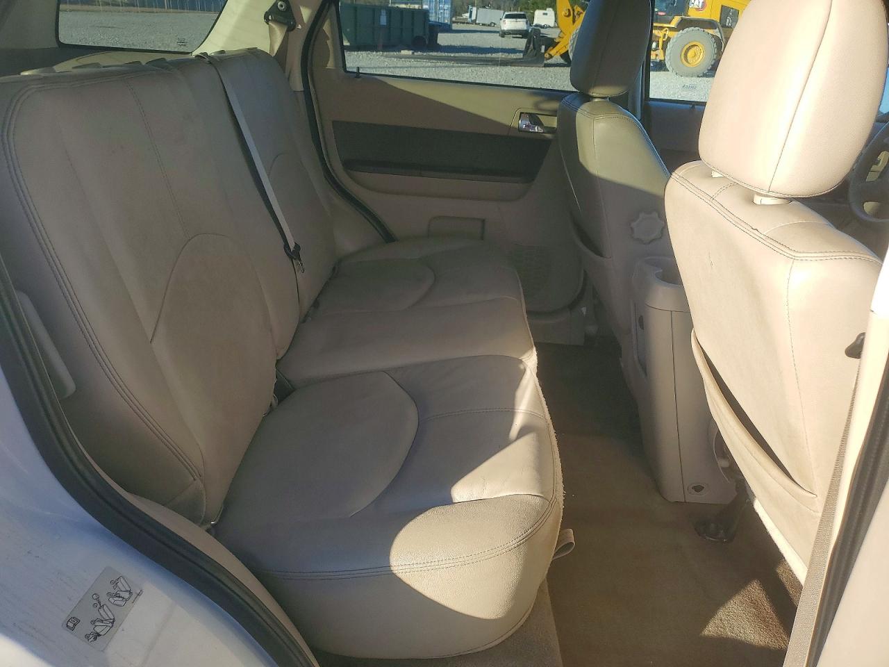 2010 MERCURY MARINER photo 11