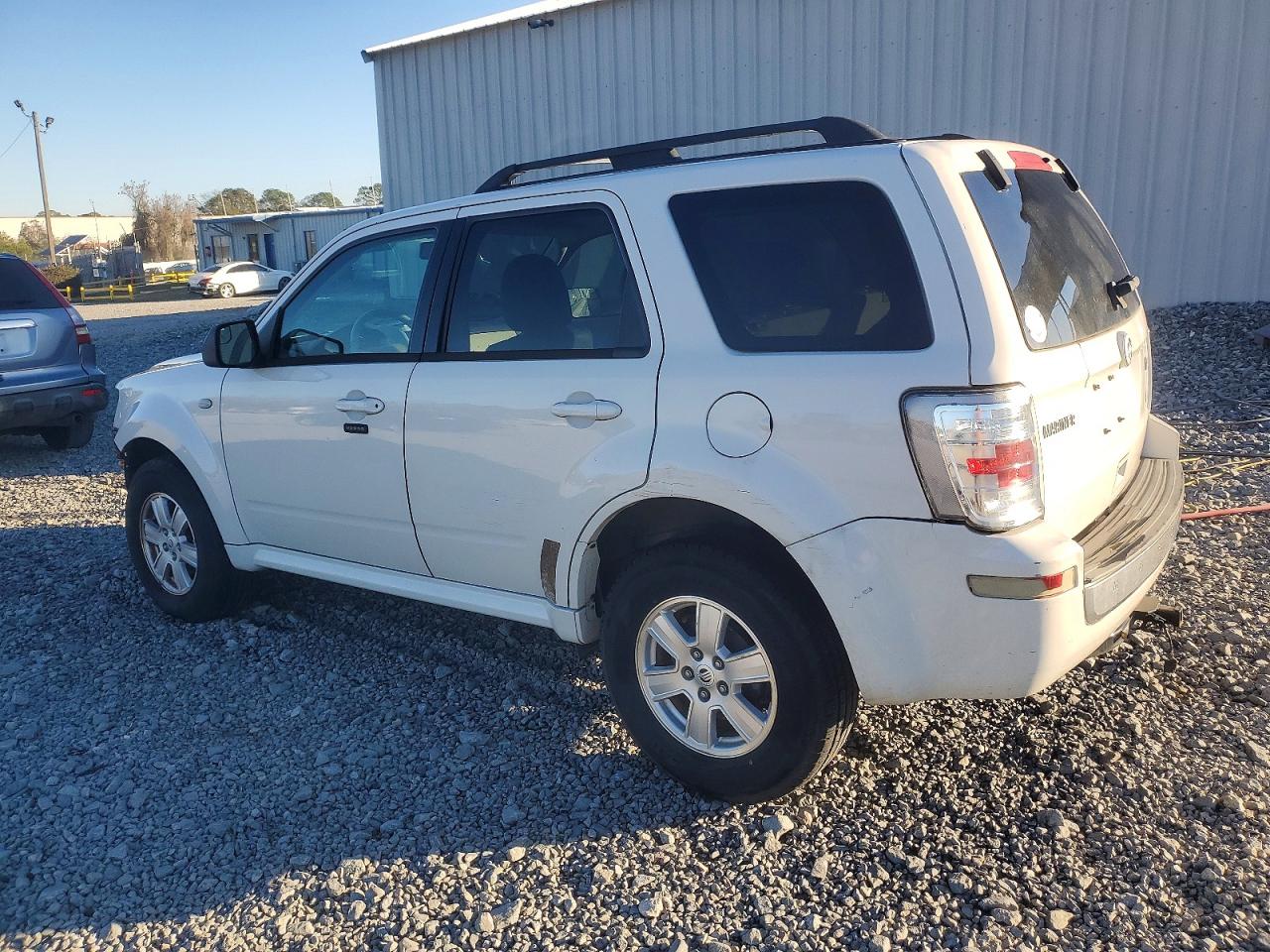 2010 MERCURY MARINER photo 2