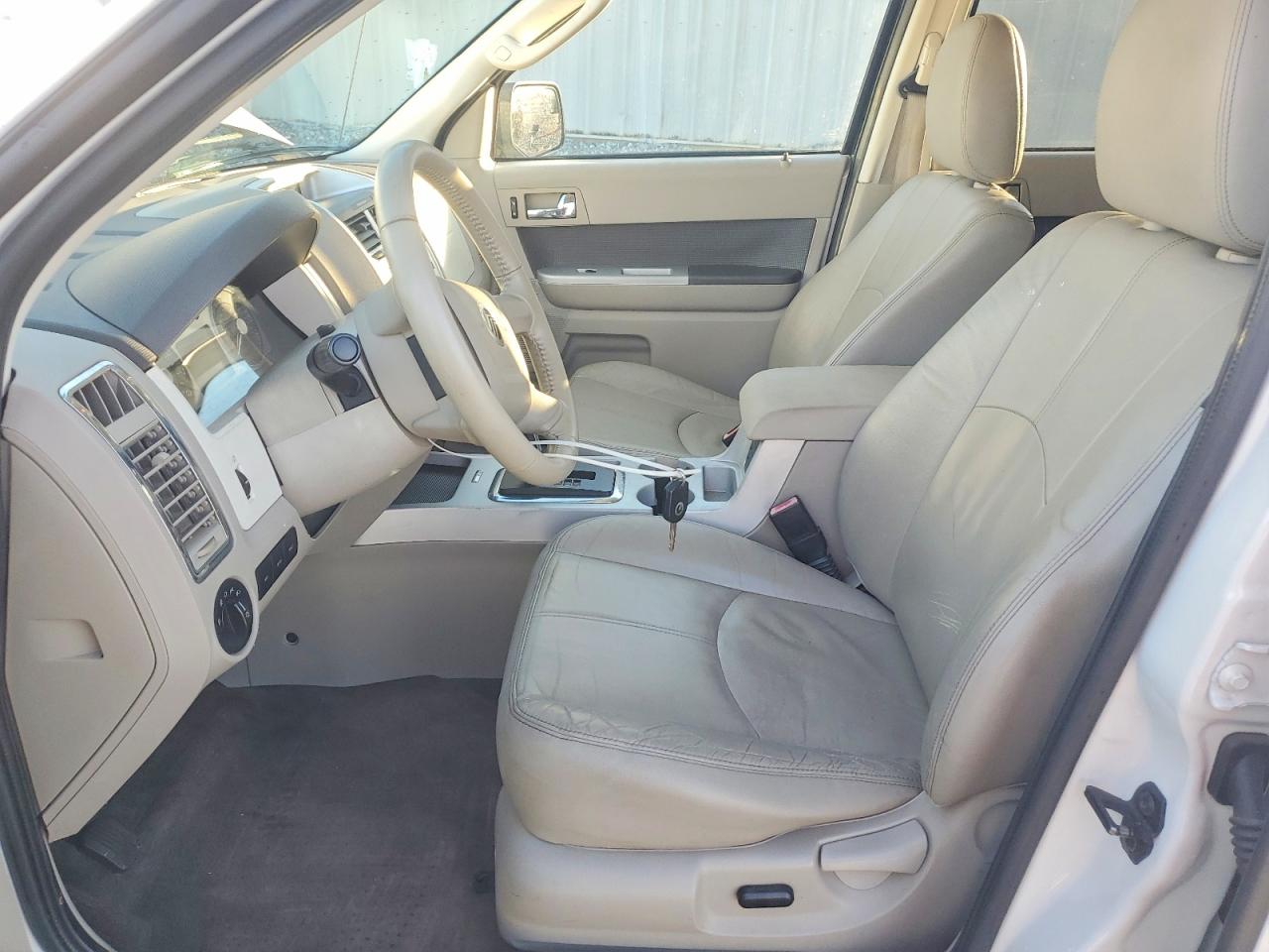 2010 MERCURY MARINER photo 7