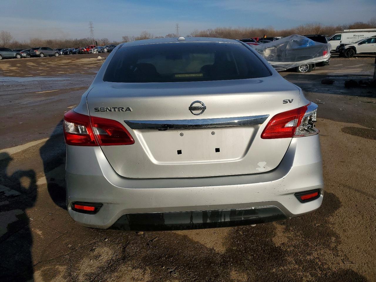2019 NISSAN SENTRA S photo 6