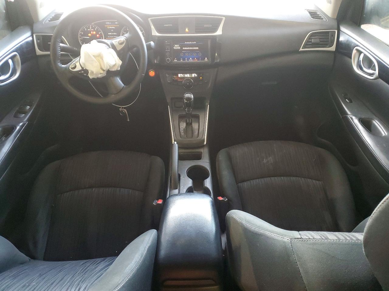 2019 NISSAN SENTRA S photo 8