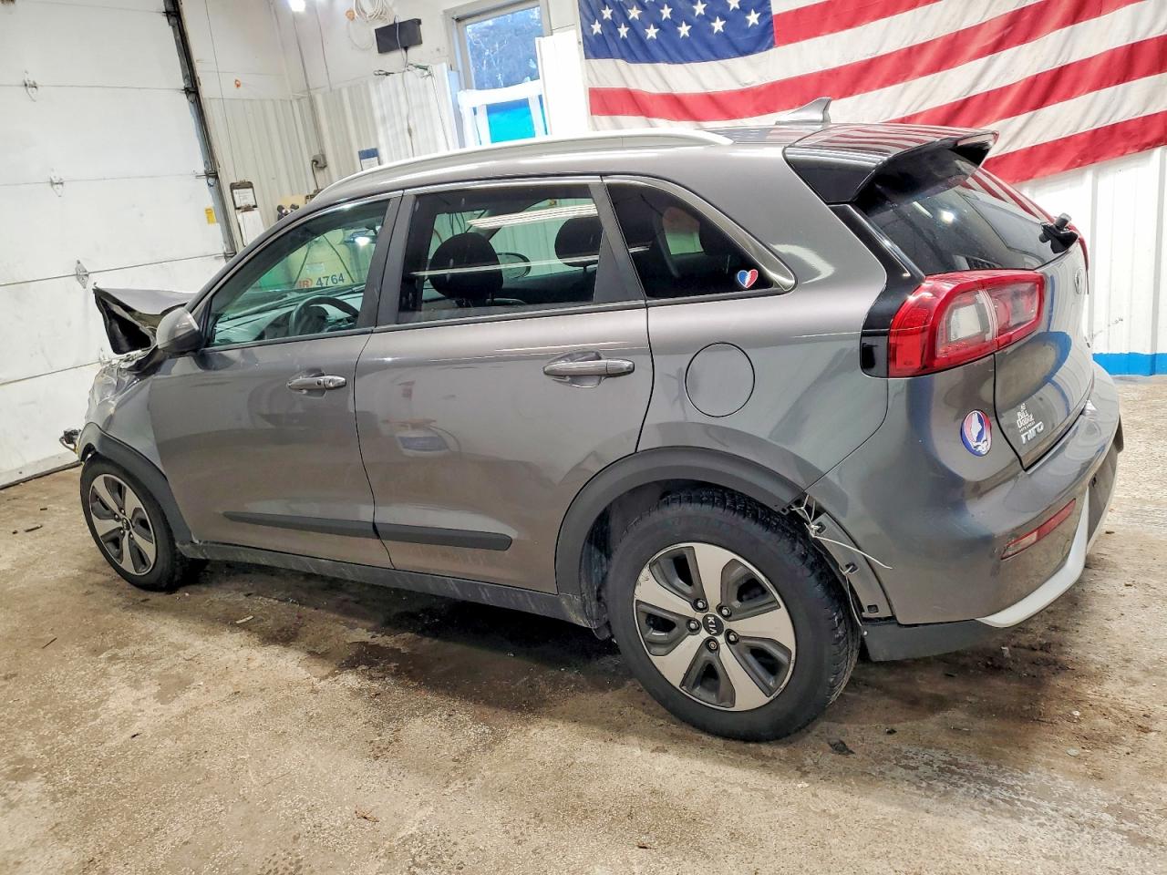 2017 KIA NIRO FE photo 3