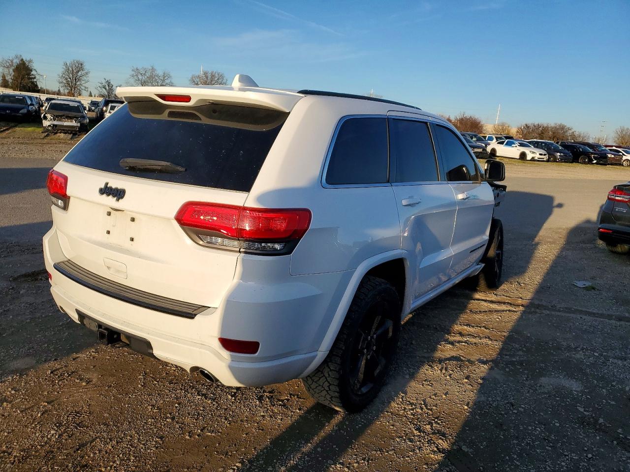 2015 JEEP GRAND CHEROKEE LAREDO photo 3