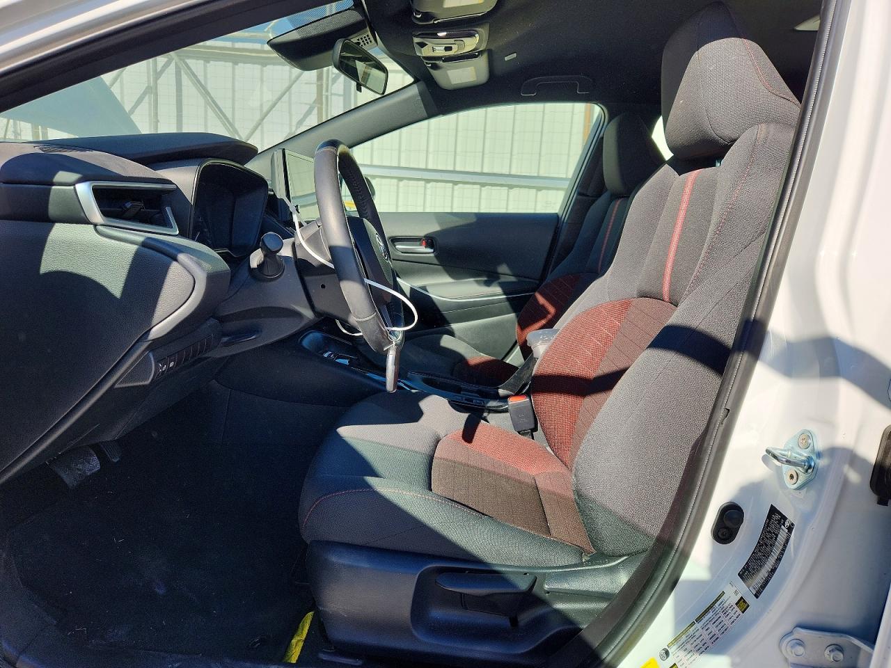 2023 TOYOTA COROLLA SE photo 7