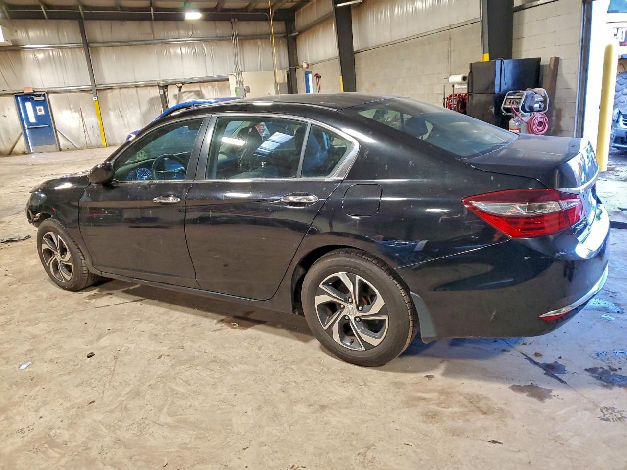 2016 HONDA ACCORD LX photo 2