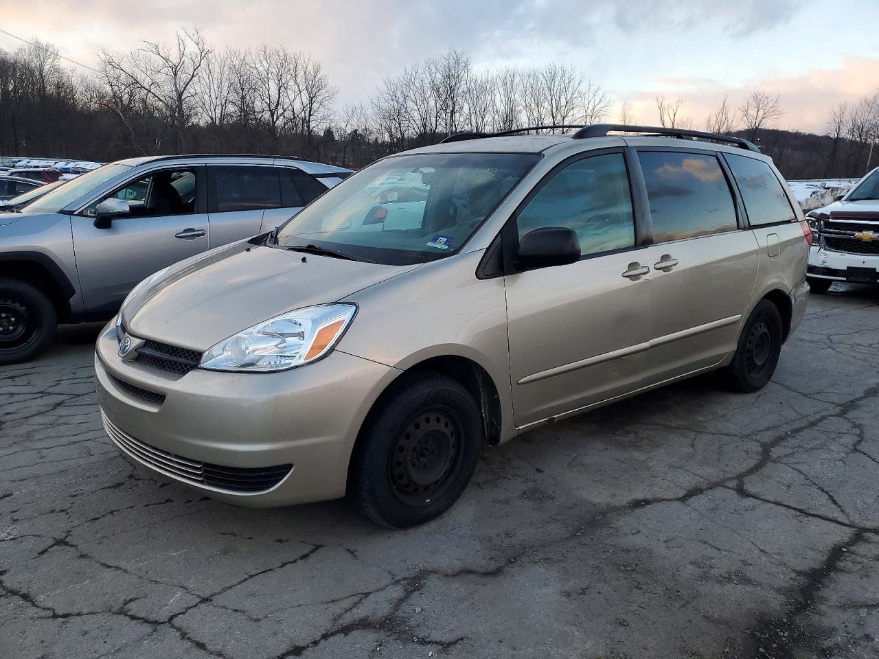 2009 TOYOTA SIENNA