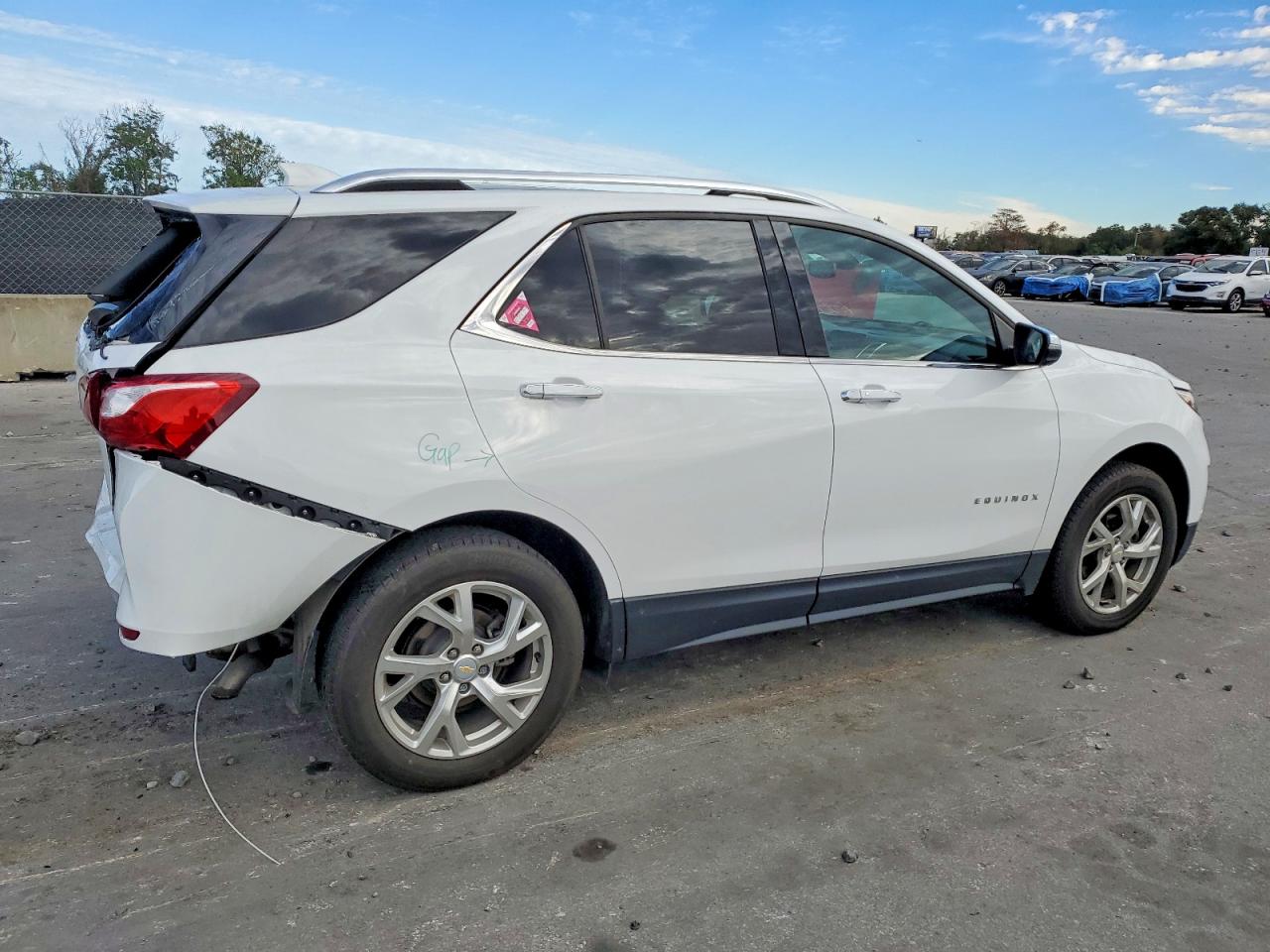 2020 CHEVROLET EQUINOX PREMIER photo 3