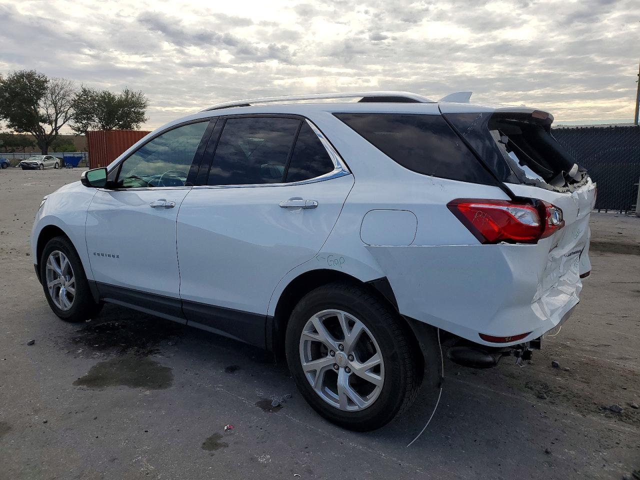 2020 CHEVROLET EQUINOX PREMIER photo 2