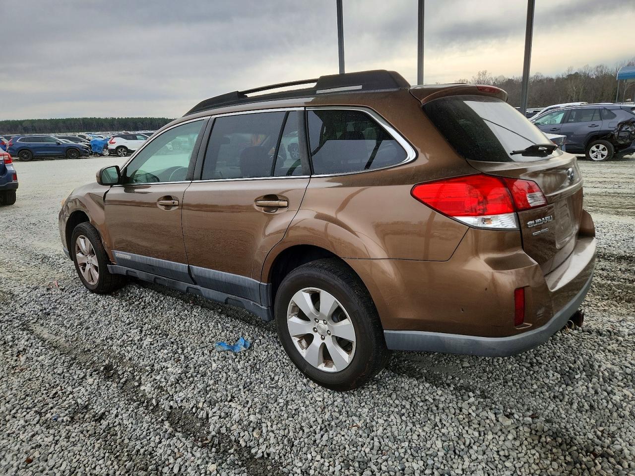 2011 SUBARU OUTBACK 2.5I PREMIUM photo 3