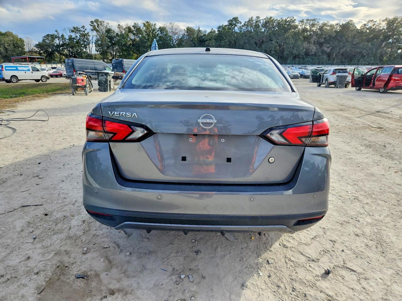 2024 NISSAN VERSA S photo 6