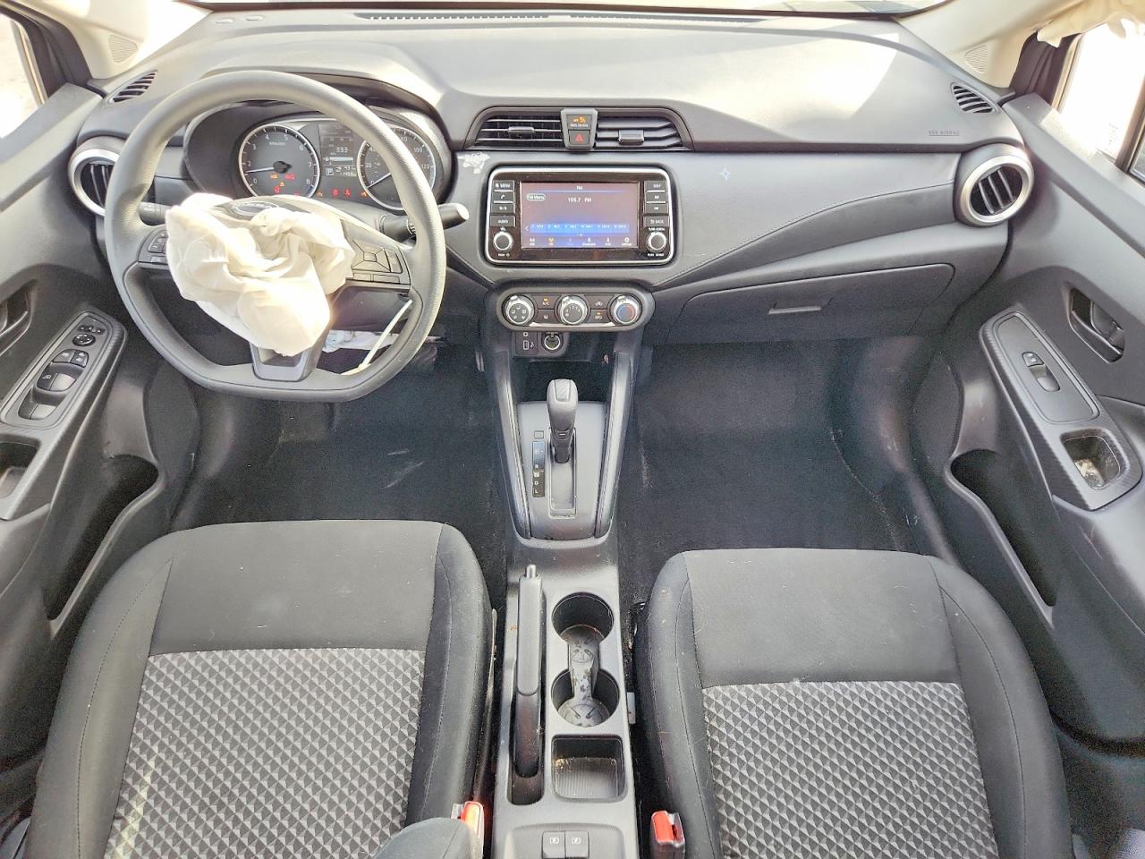 2024 NISSAN VERSA S photo 8