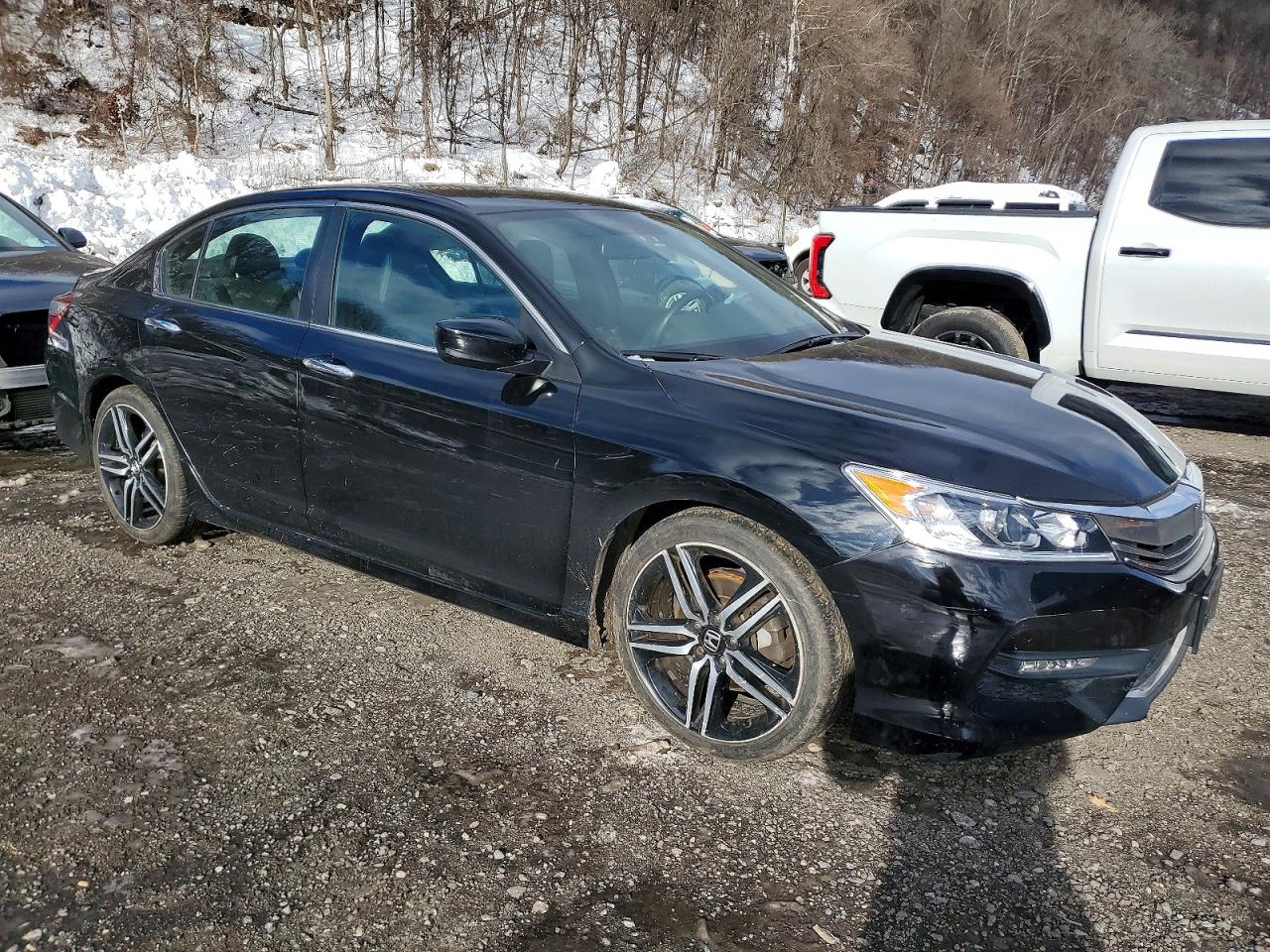 2017 HONDA ACCORD SPORT photo 4