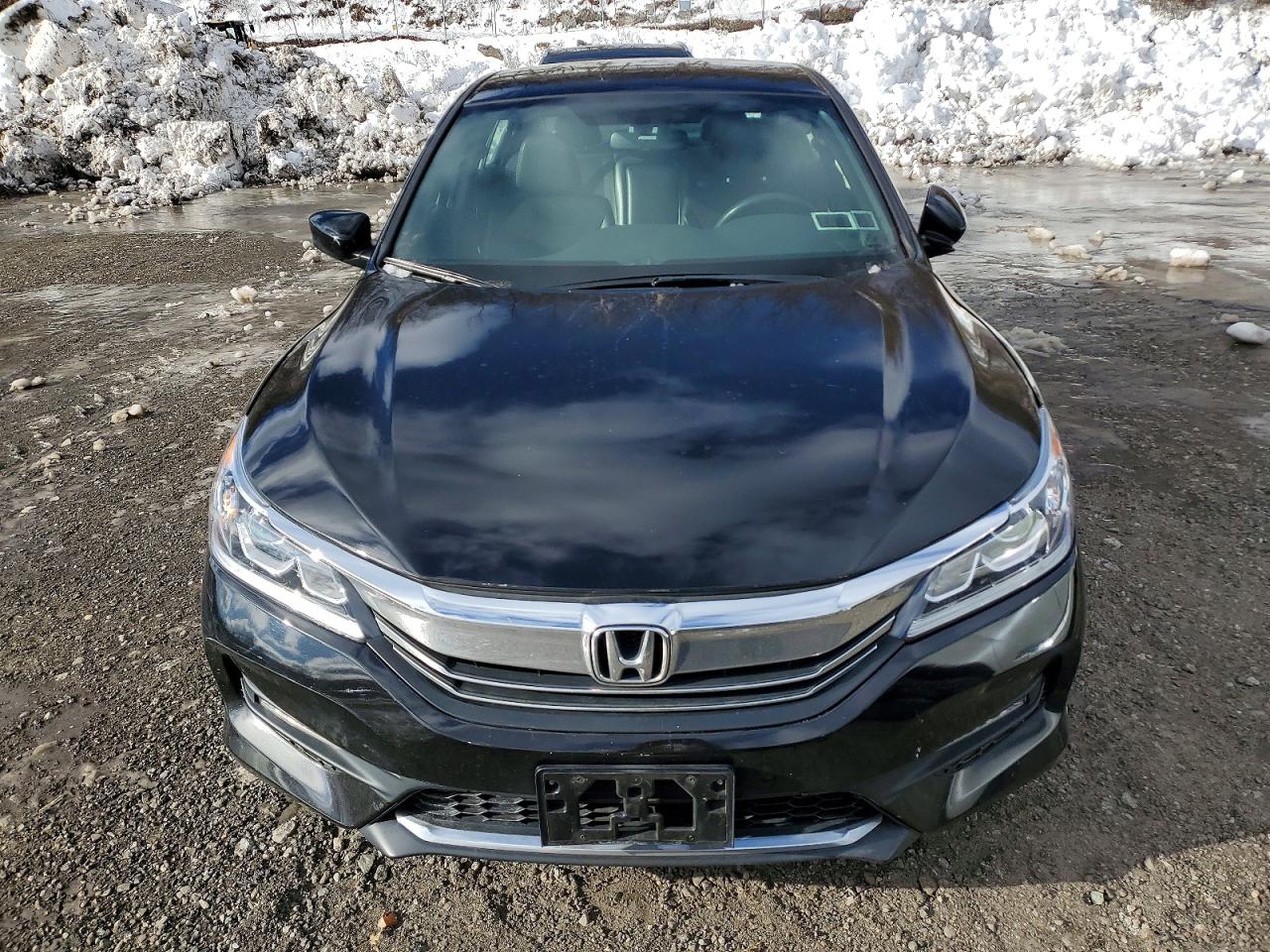 2017 HONDA ACCORD SPORT photo 5