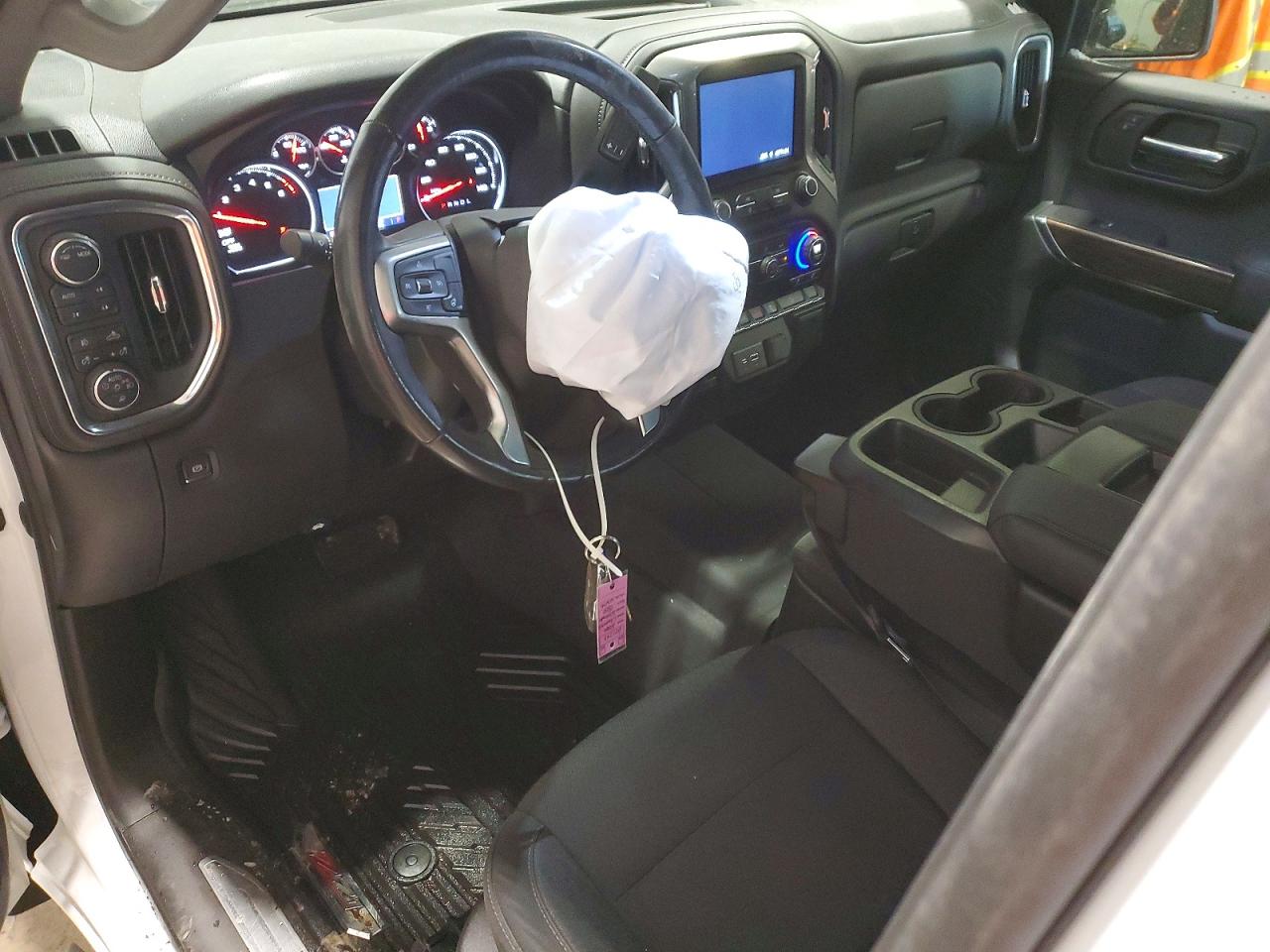 2020 CHEVROLET SILVERADO K1500 LT photo 22