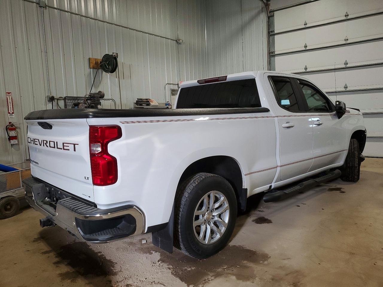 2020 CHEVROLET SILVERADO K1500 LT photo 7