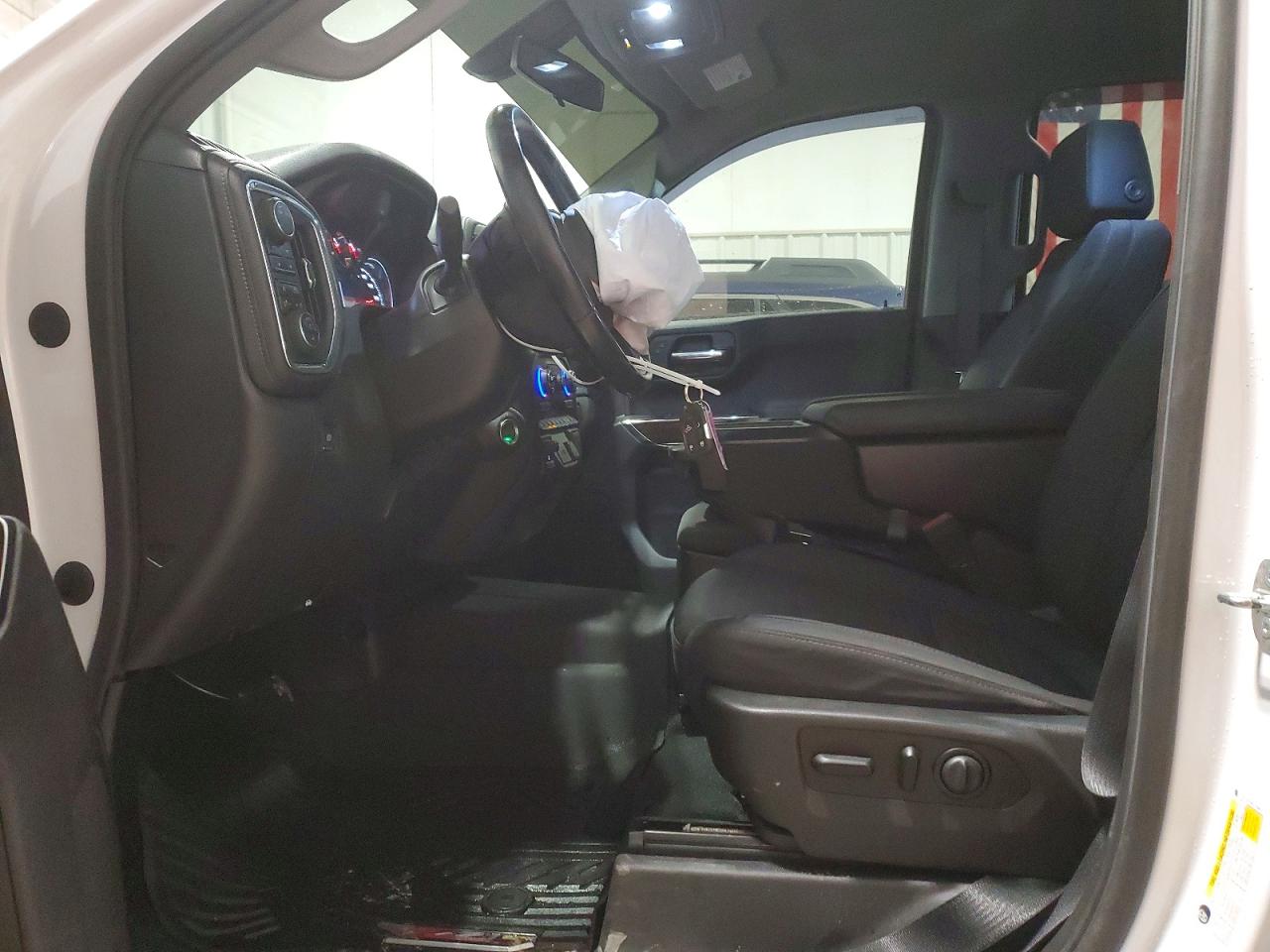 2020 CHEVROLET SILVERADO K1500 LT photo 19