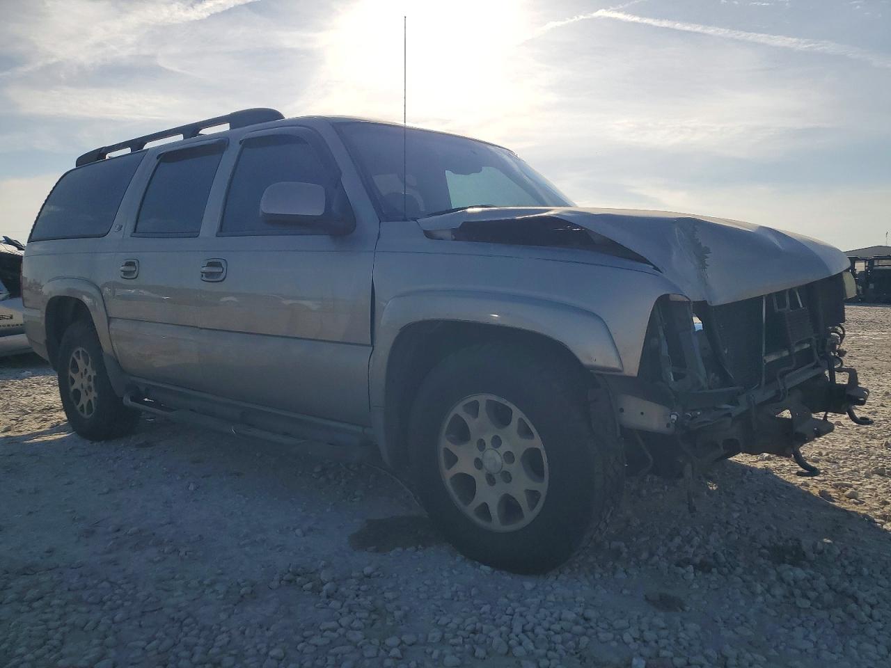 2004 CHEVROLET SUBURBAN photo 7