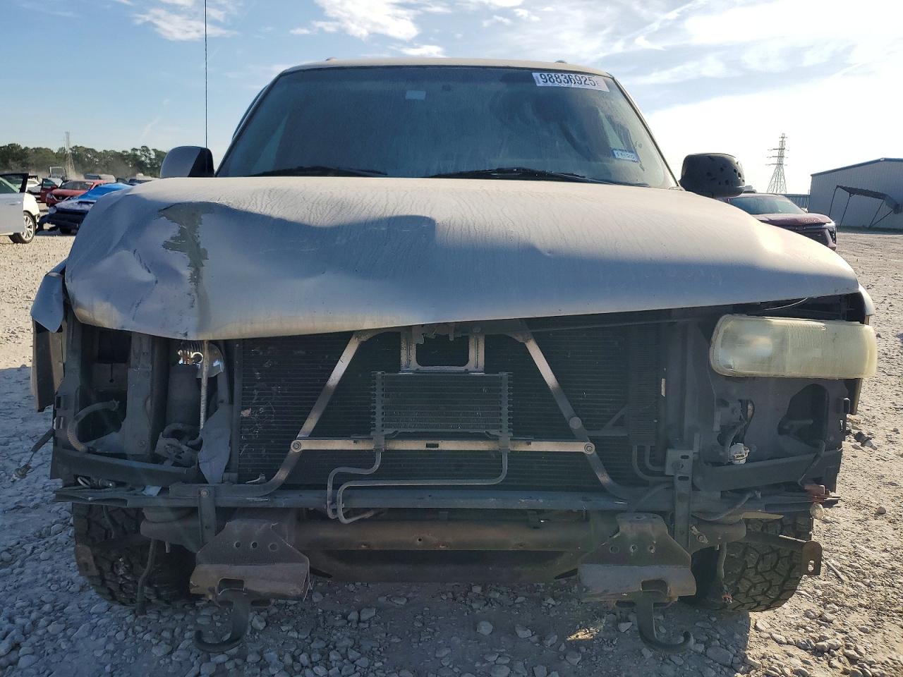2004 CHEVROLET SUBURBAN photo 9