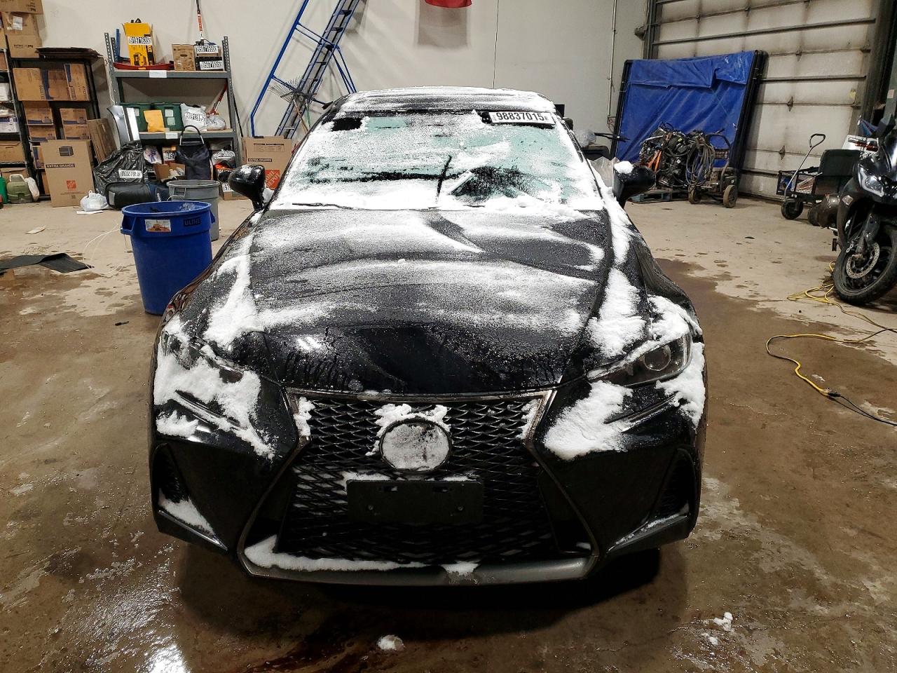 2017 LEXUS IS 300 photo 5