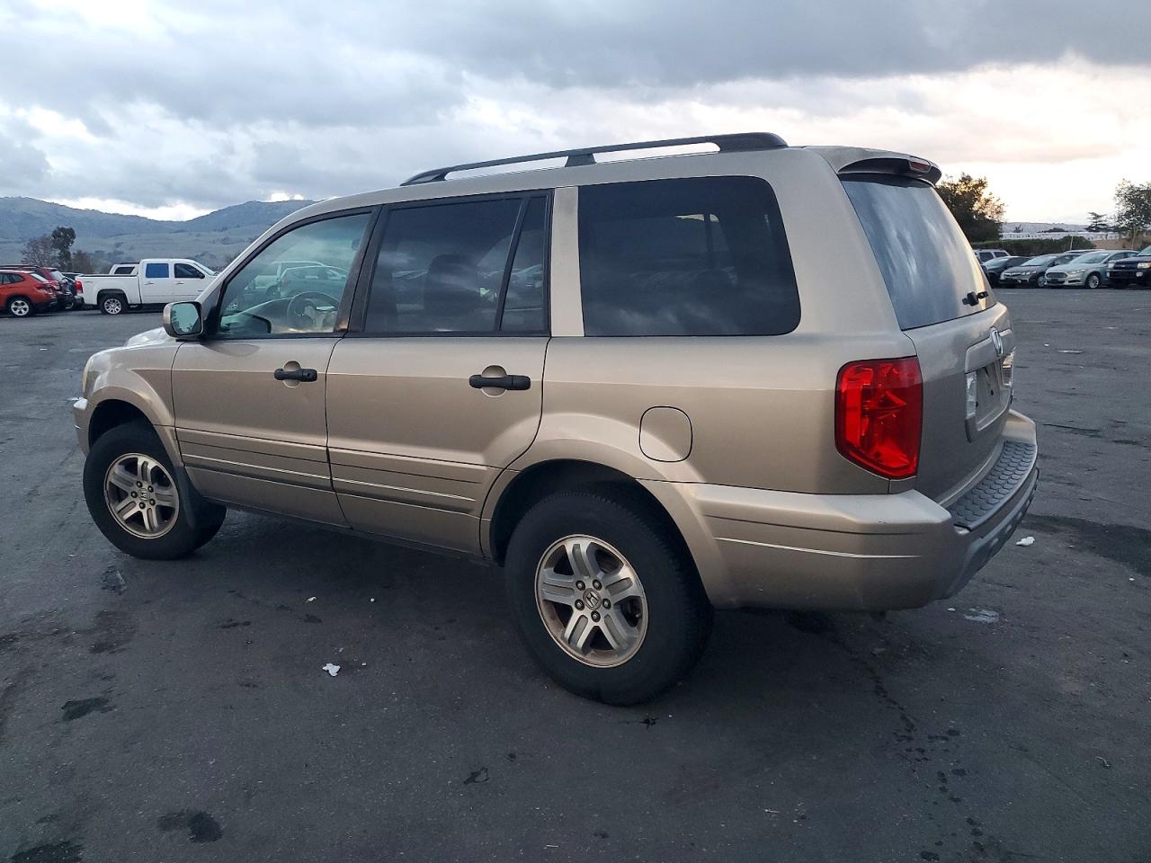 2005 HONDA PILOT EX photo 2