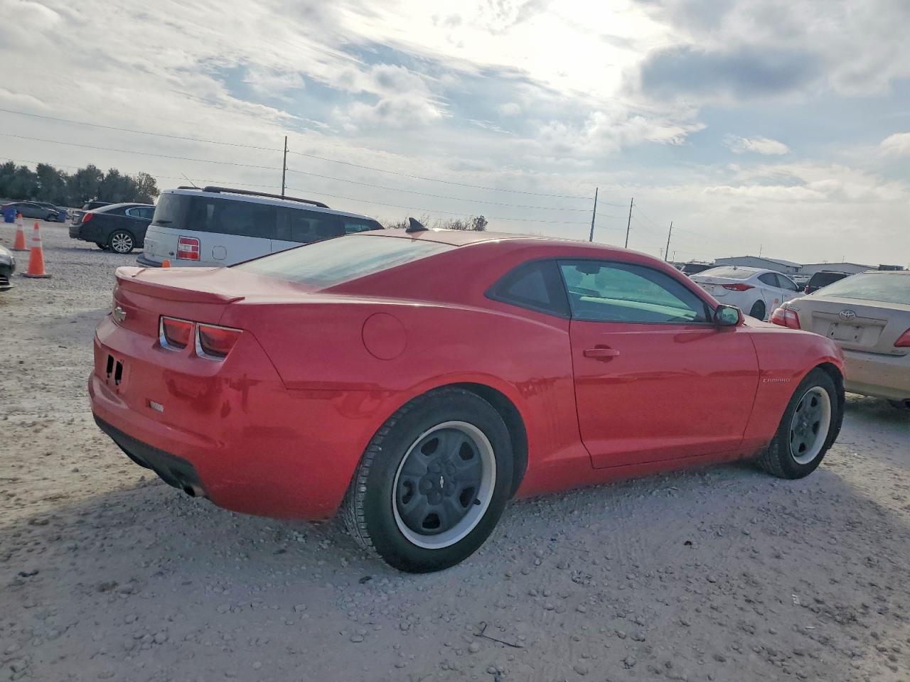 2013 CHEVROLET CAMARO LS photo 3