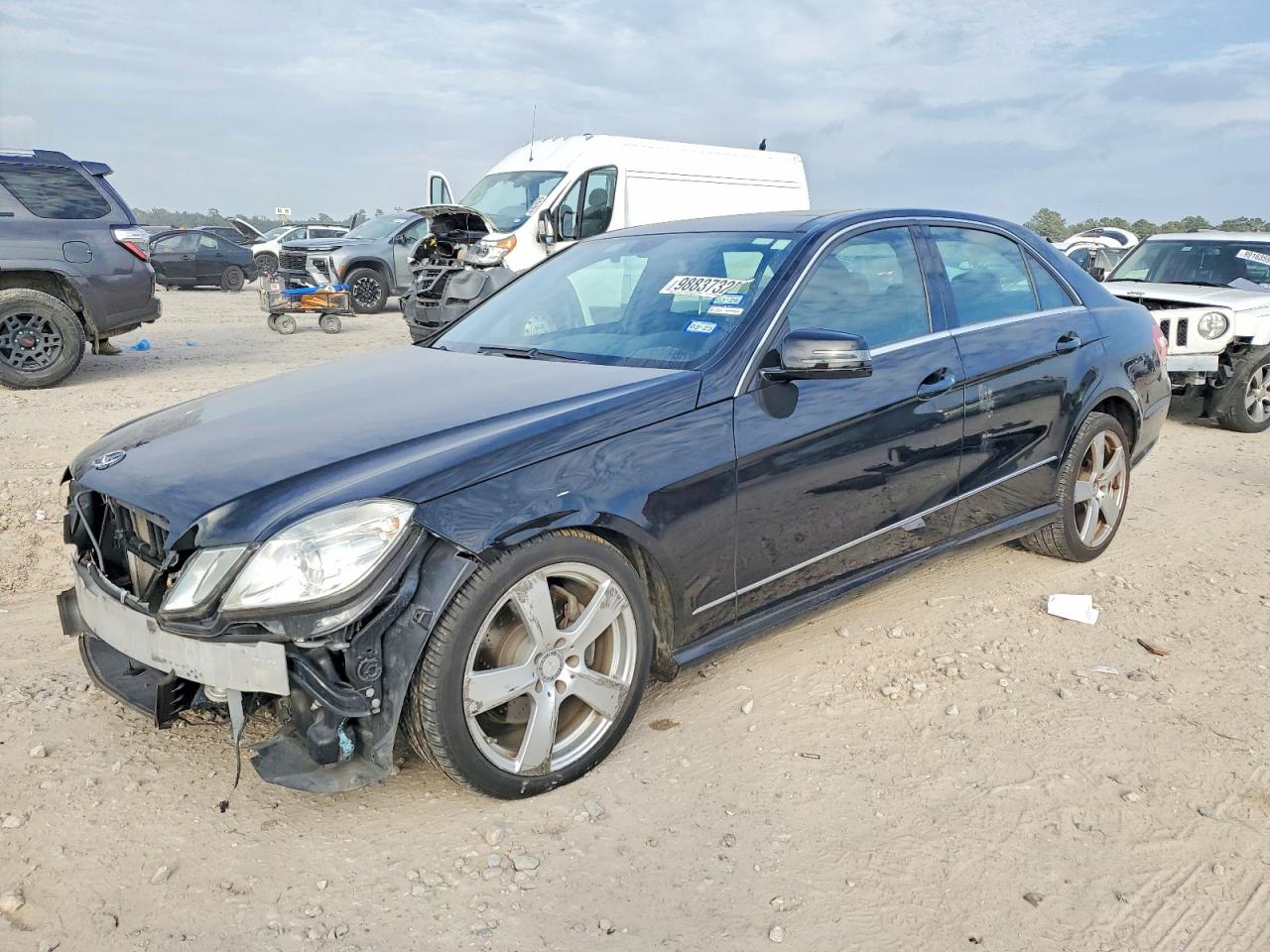 2011 MERCEDES-BENZ E