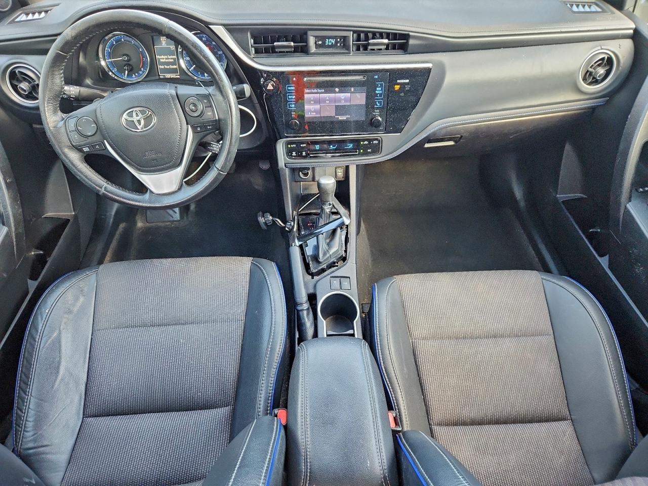 2017 TOYOTA COROLLA L photo 8
