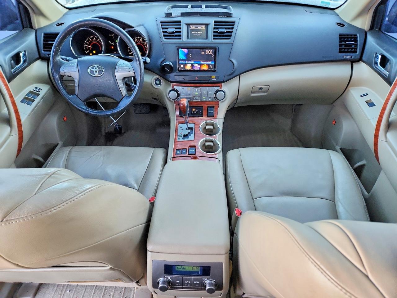 2010 TOYOTA HIGHLANDER LIMITED photo 8