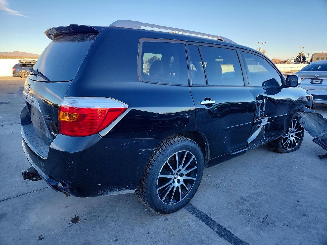 2010 TOYOTA HIGHLANDER LIMITED photo 3