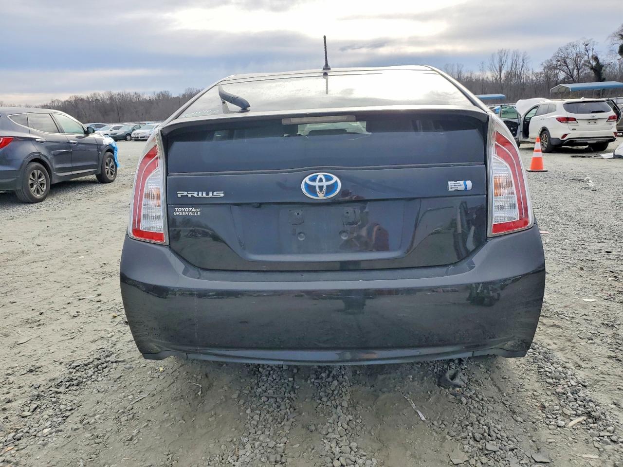 2015 TOYOTA PRIUS photo 6