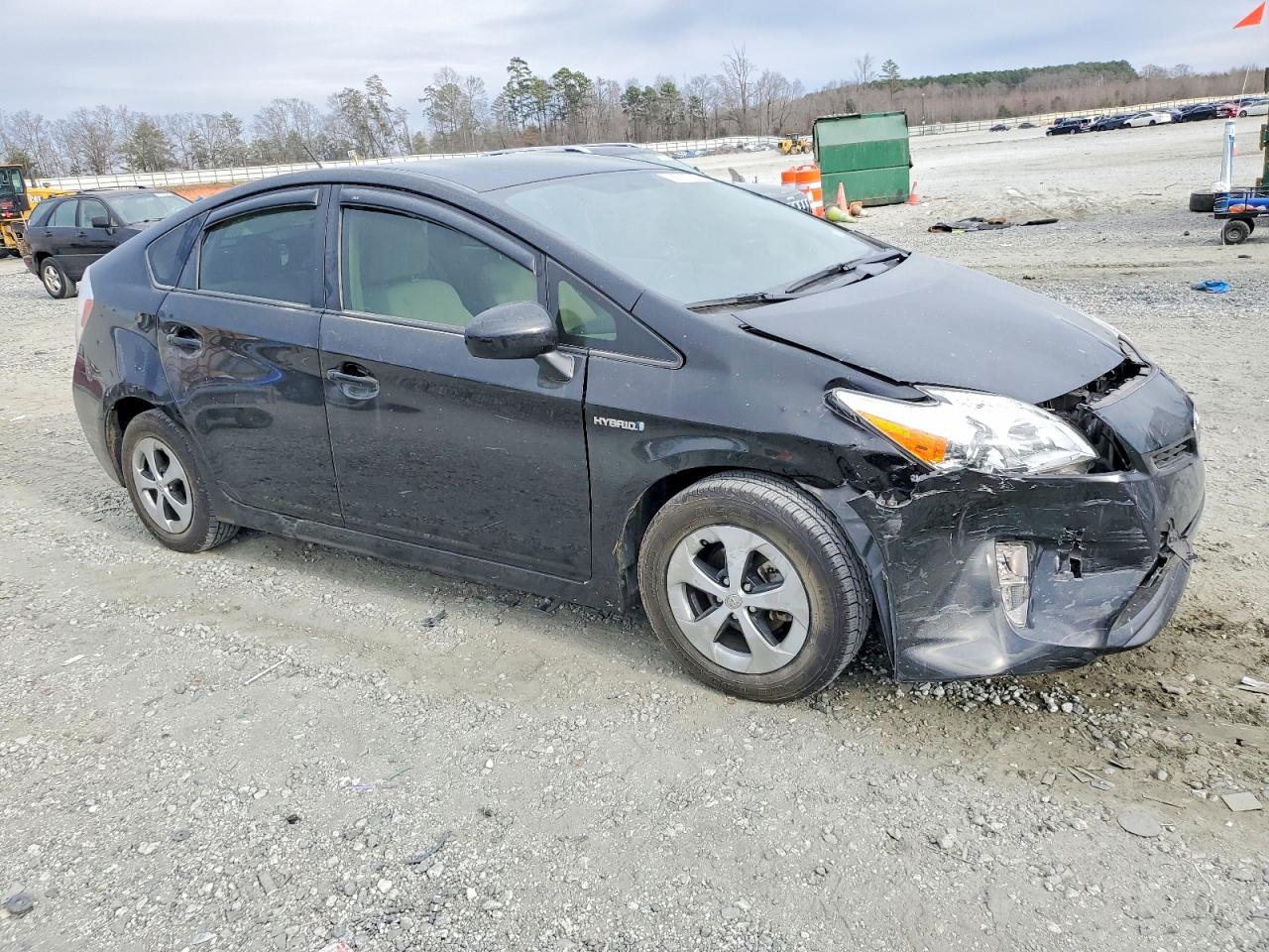 2015 TOYOTA PRIUS photo 4