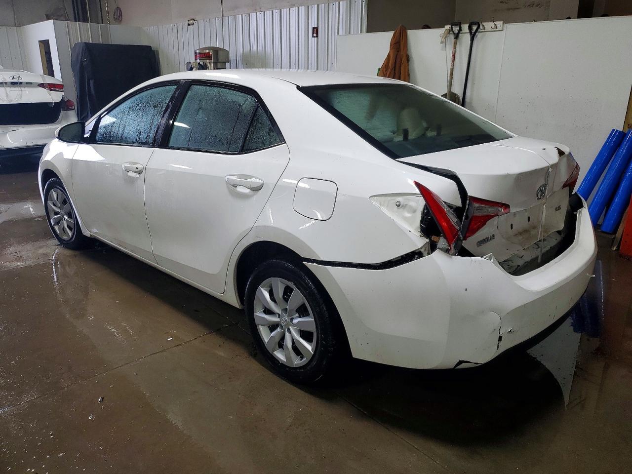 2016 TOYOTA COROLLA L photo 2