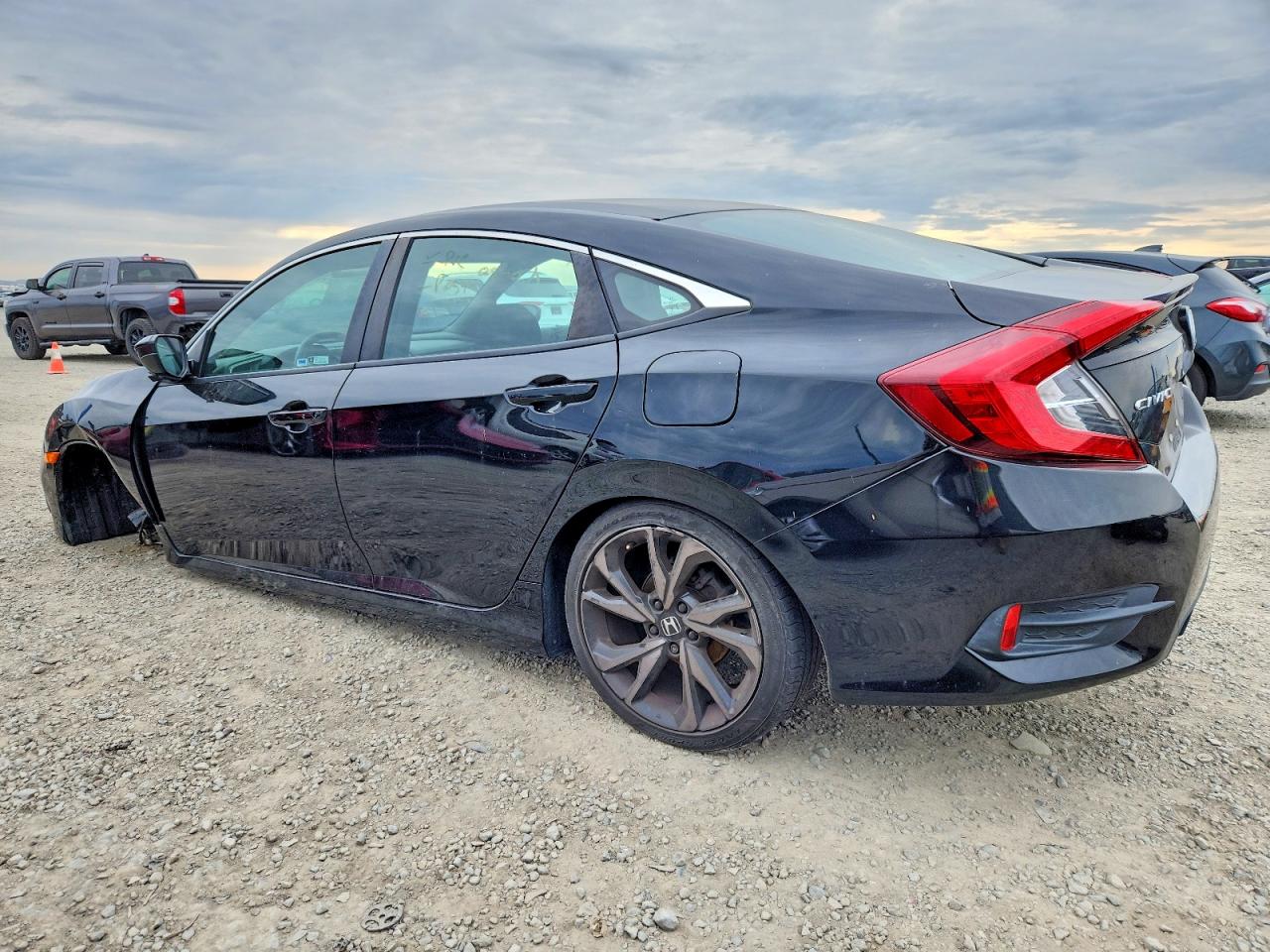 2020 HONDA CIVIC SPORT photo 2
