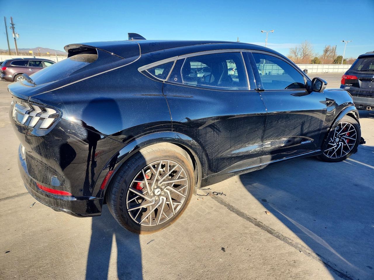 2022 FORD MUSTANG MACH-E GT photo 3
