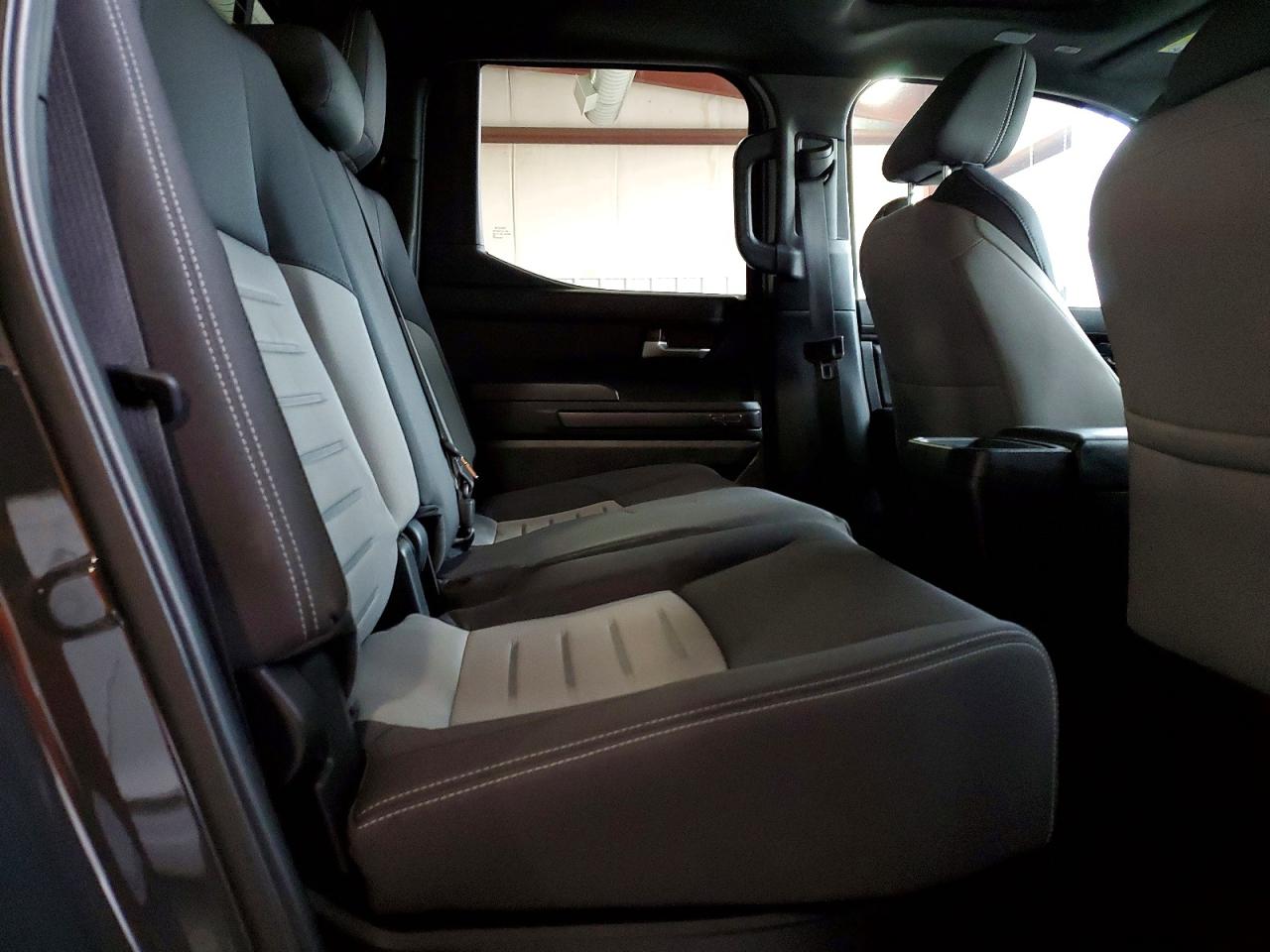 2024 TOYOTA TACOMA DOUBLE CAB photo 10
