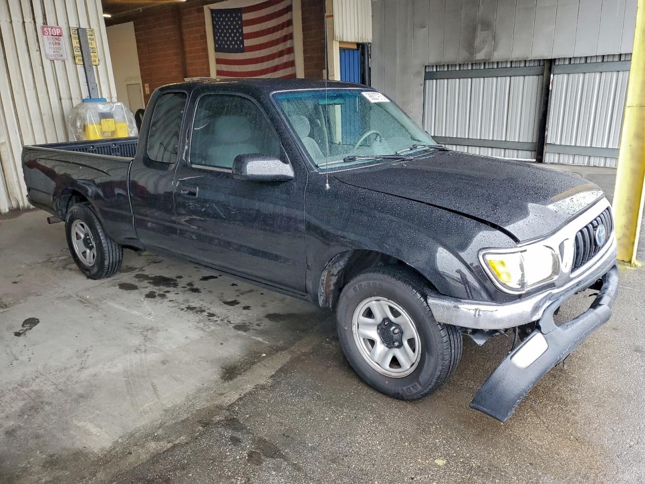 2001 TOYOTA TACOMA XTRACAB photo 4