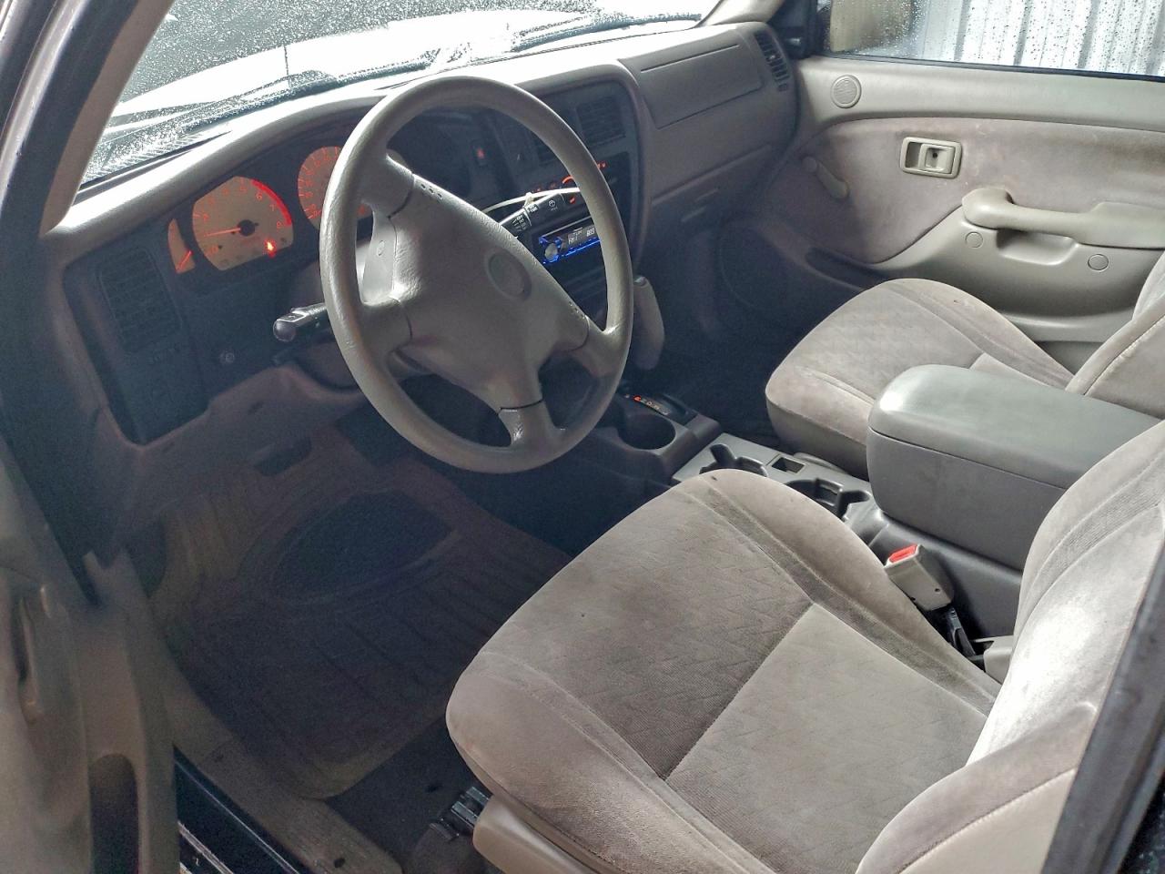 2001 TOYOTA TACOMA XTRACAB photo 8