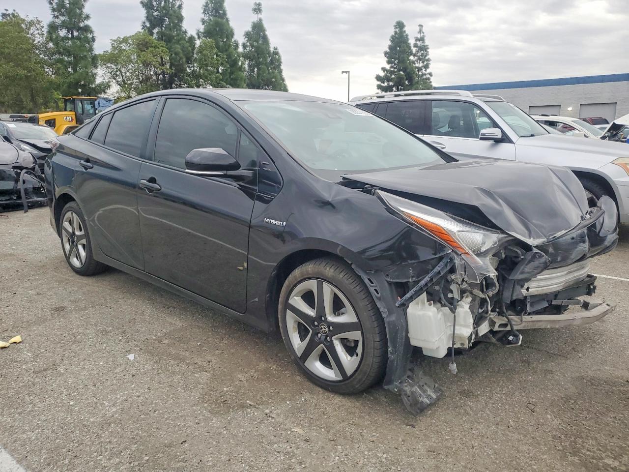 2016 TOYOTA PRIUS photo 4
