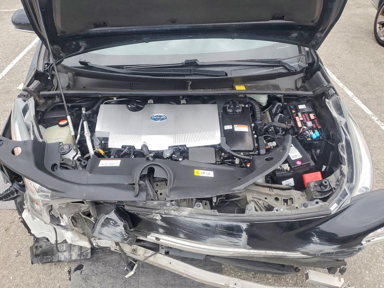 2016 TOYOTA PRIUS photo 11