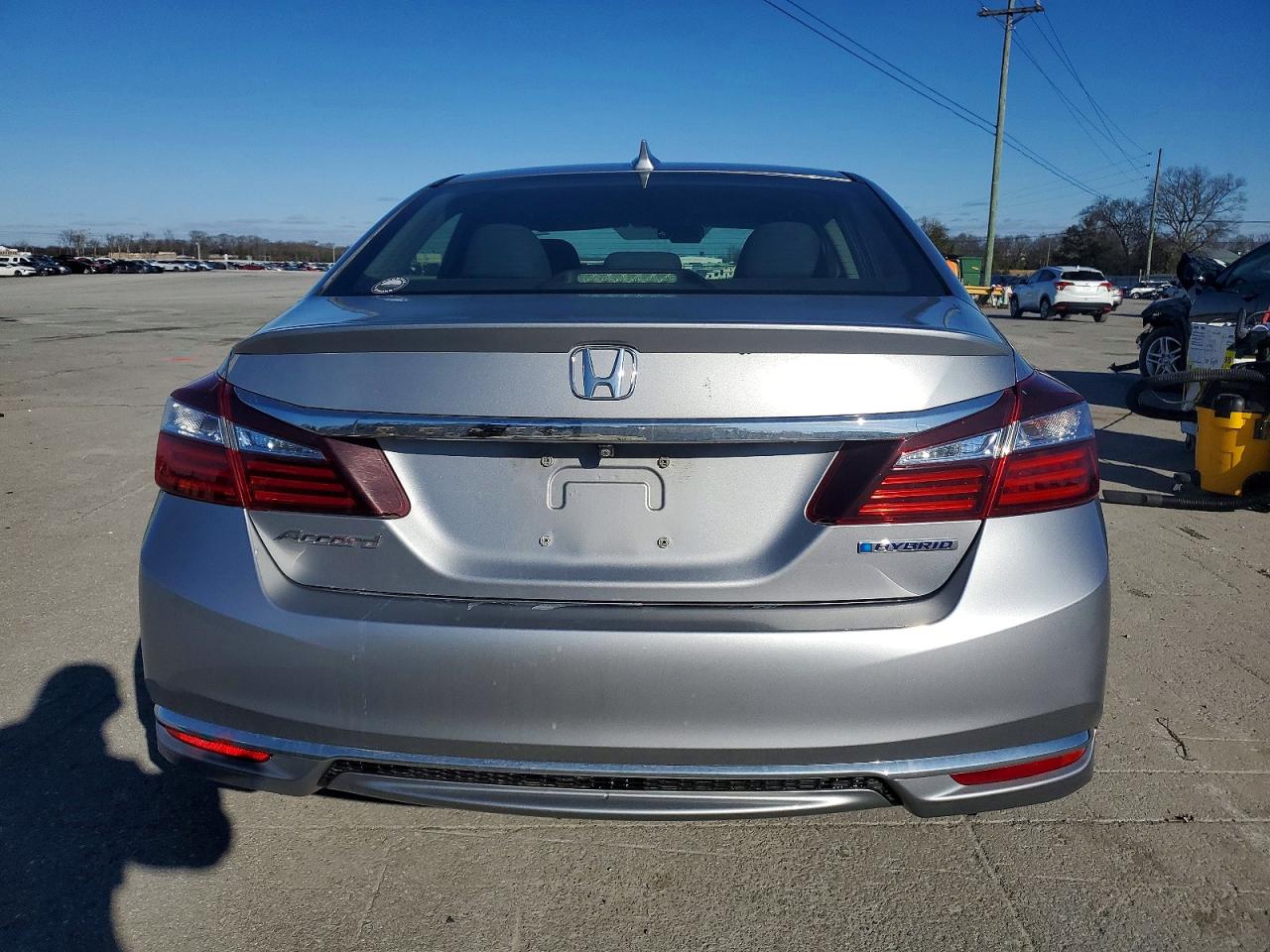 2017 HONDA ACCORD HYBRID photo 16
