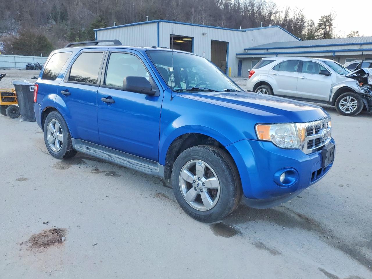 2012 FORD ESCAPE XLT photo 4