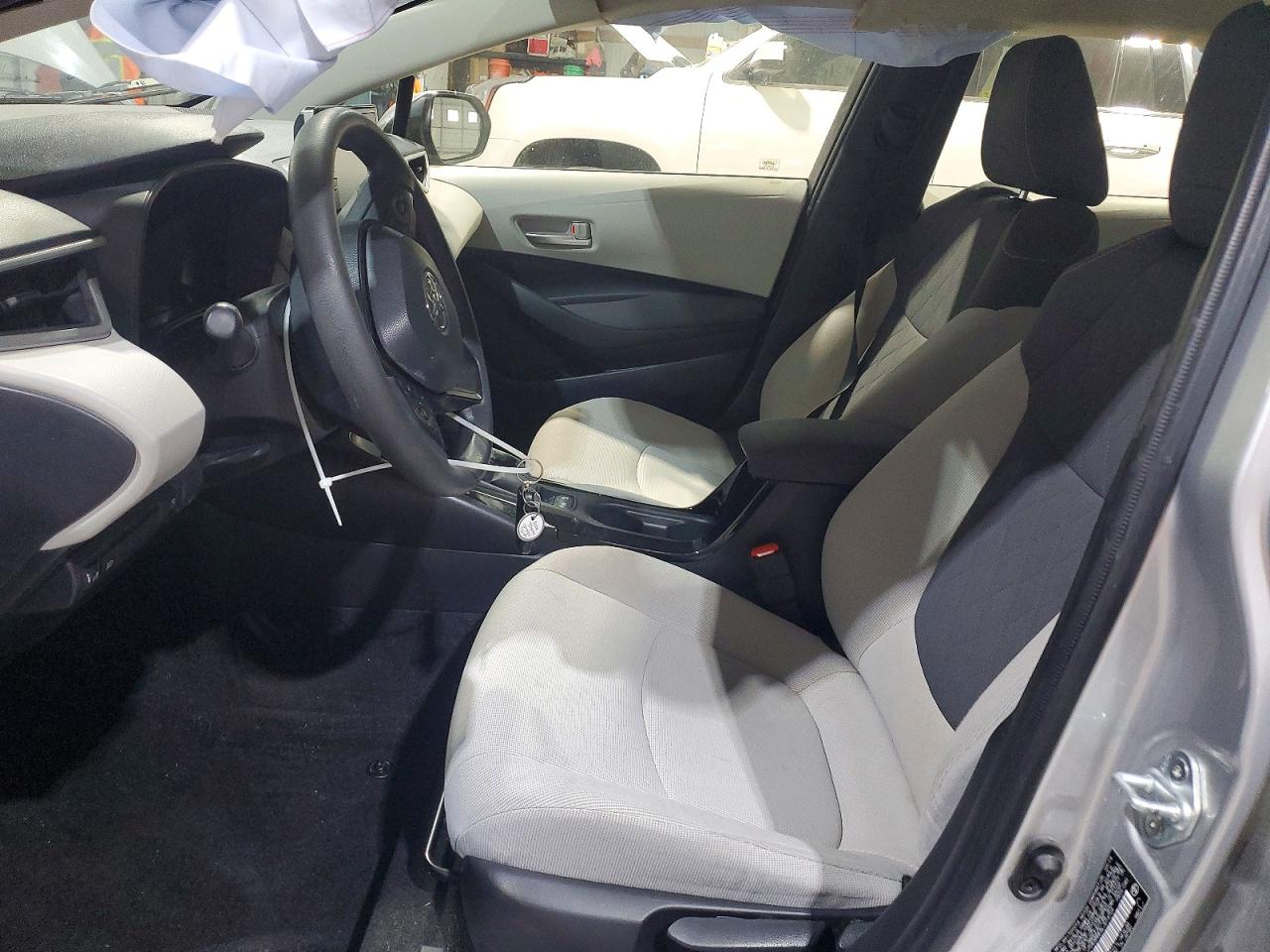 2020 TOYOTA COROLLA LE photo 7